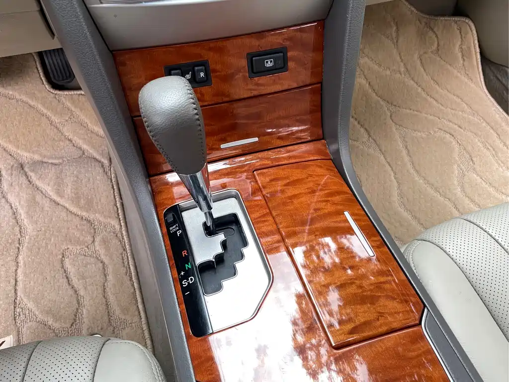 Toyota Camry — миниатюра 11