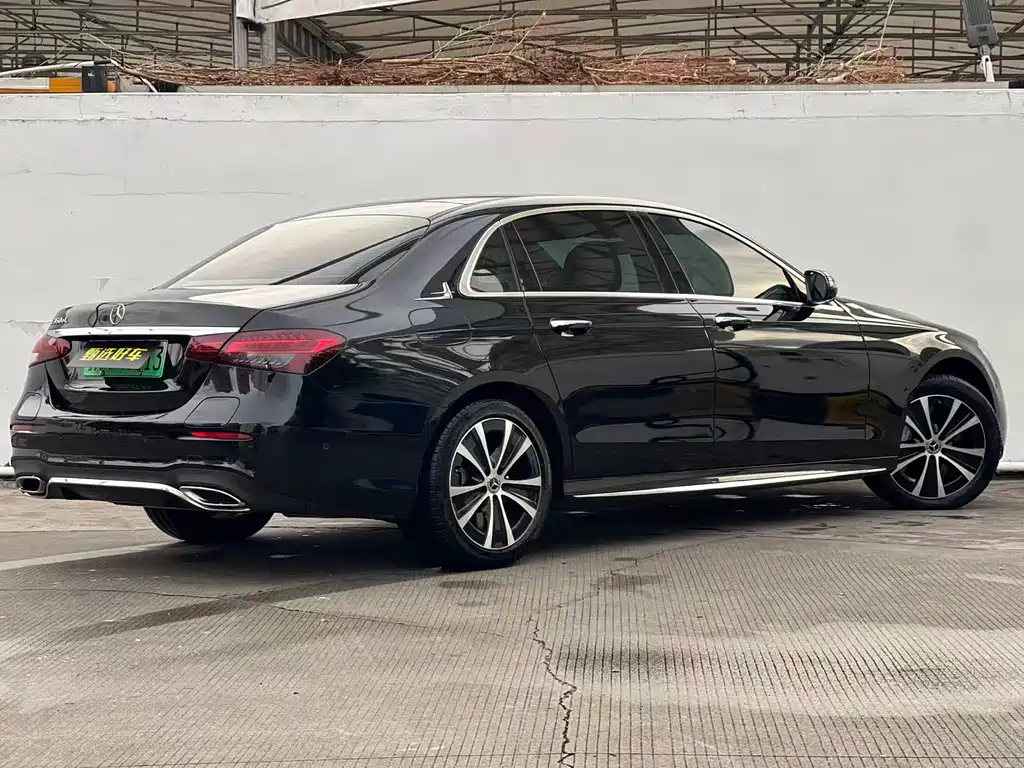 Mercedes-Benz E-Class New Energy E 350 e L Plug-in Hybrid Sport Sedan, фото 8