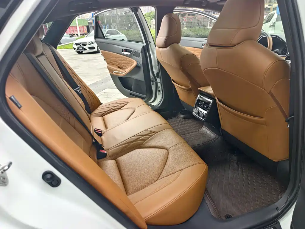 Toyota Avalon — миниатюра 12