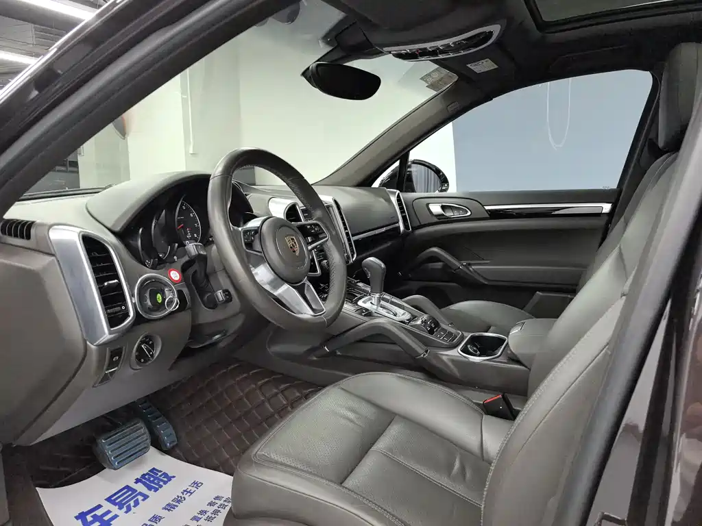 PORSCHE CAYENNE