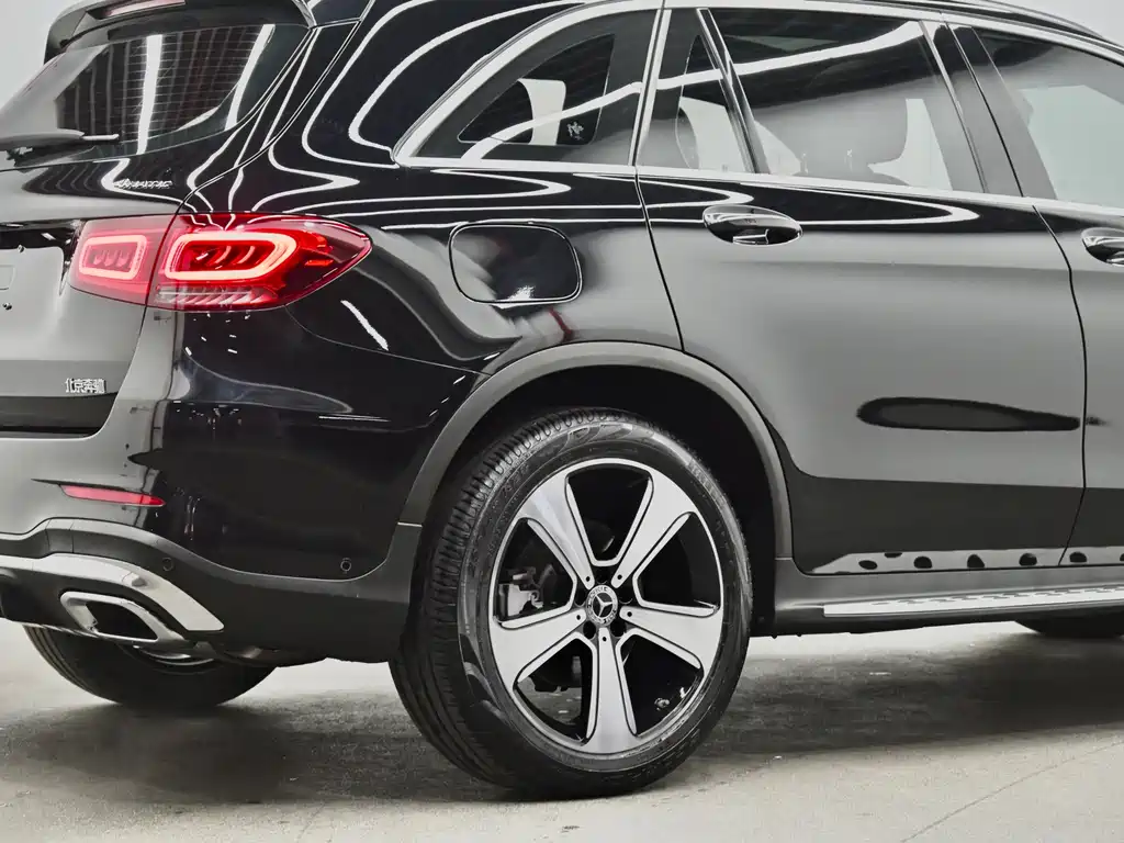 Mercedes-Benz GLC — миниатюра 31