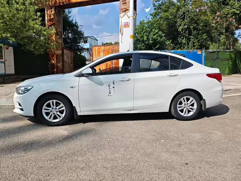 Chevrolet Cavalier — миниатюра 3
