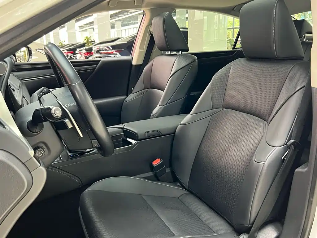 Lexus ES — миниатюра 9