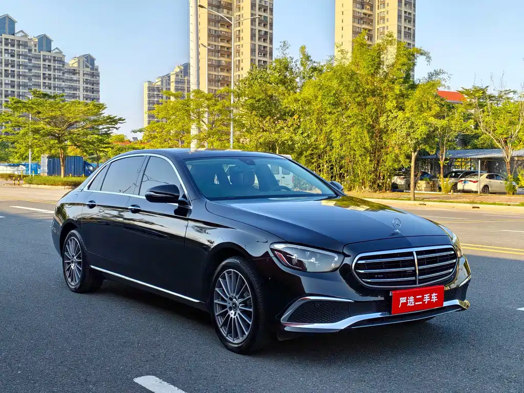 Mercedes-Benz E-Class — миниатюра 2