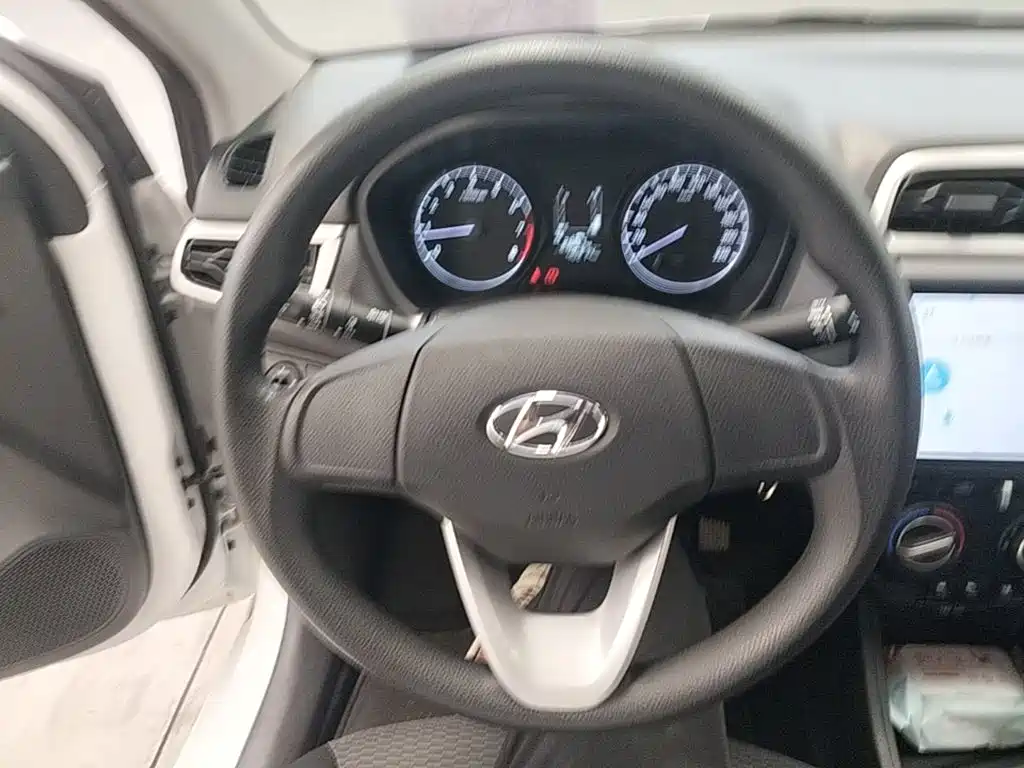 Hyundai Verna — миниатюра 11