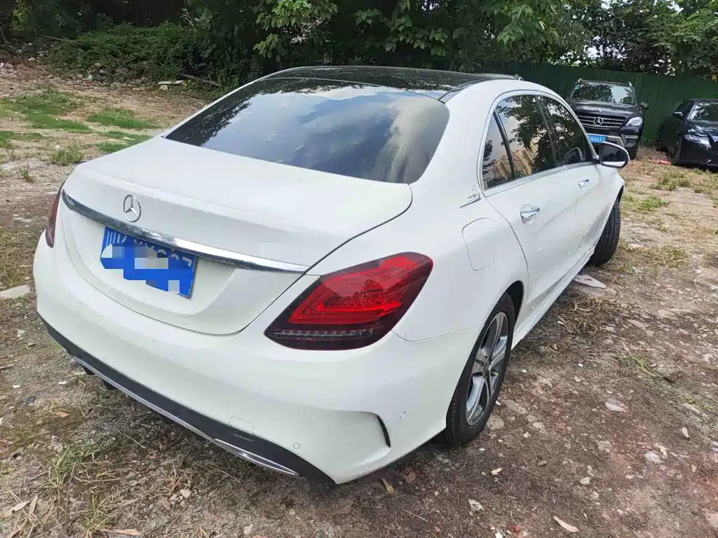 Mercedes-Benz C-Class — миниатюра 2