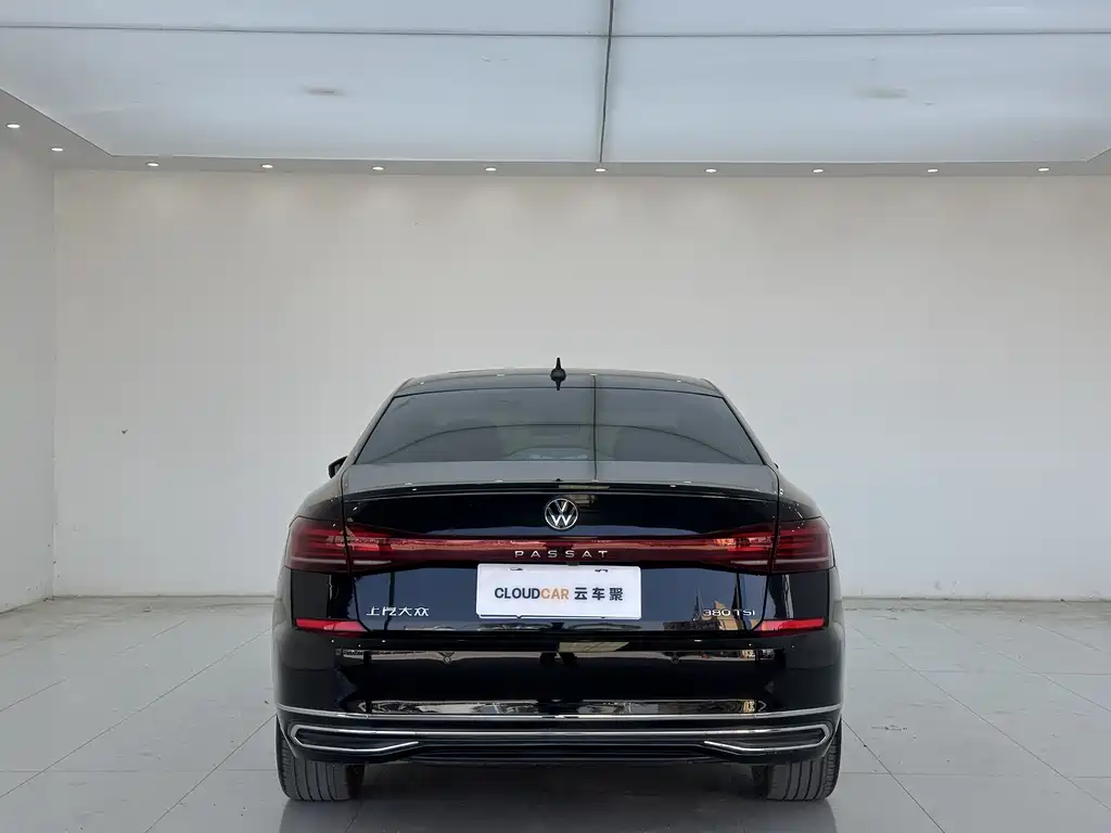 Volkswagen Passat 2024 380TSI Luxury
