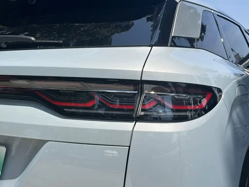 BYD L DM-i — миниатюра 9