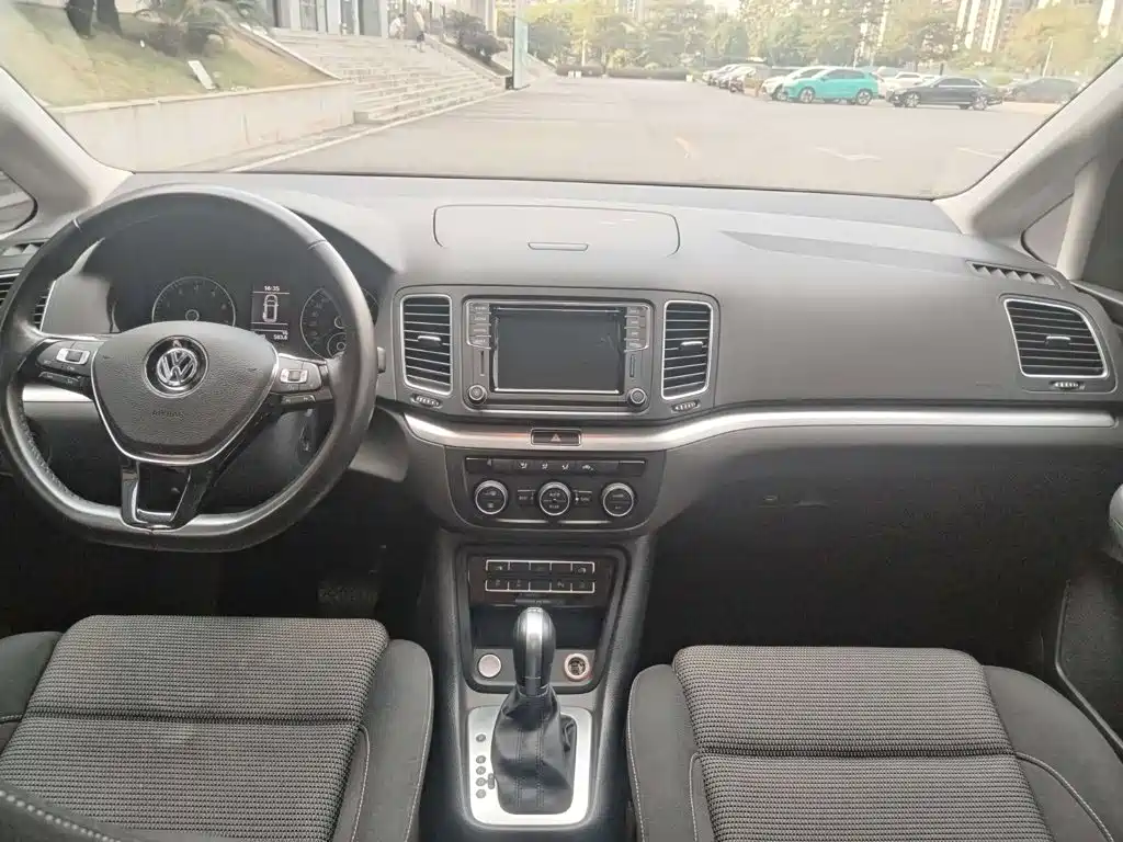 Volkswagen Sharan — миниатюра 6