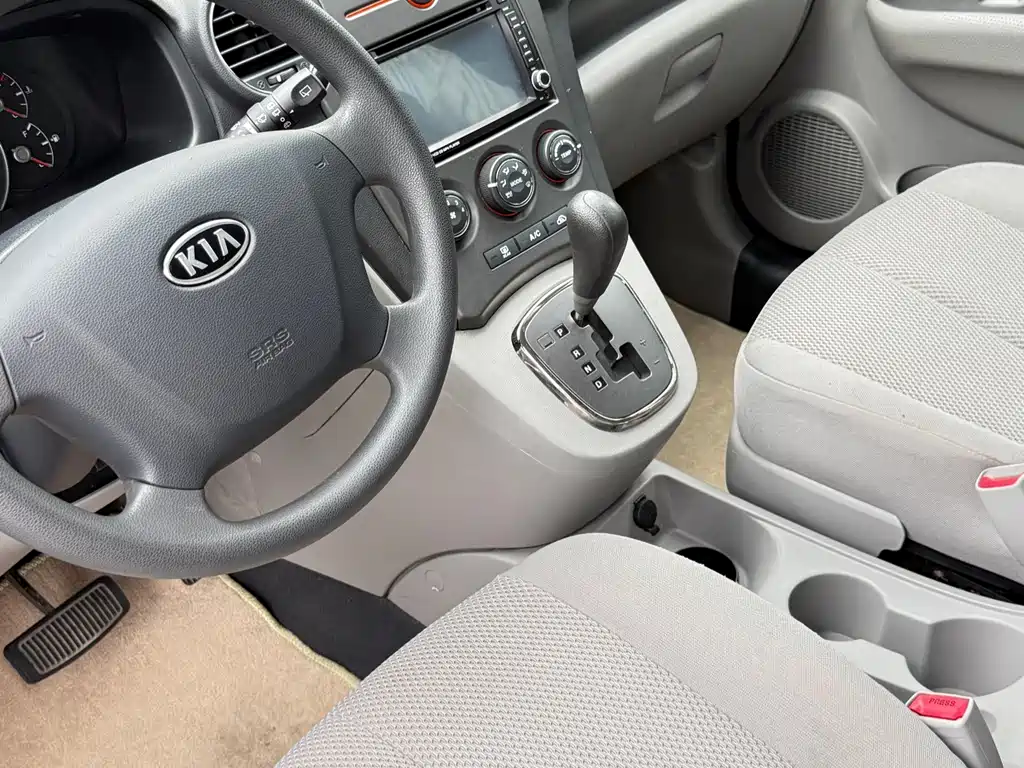 Kia Carens — миниатюра 9