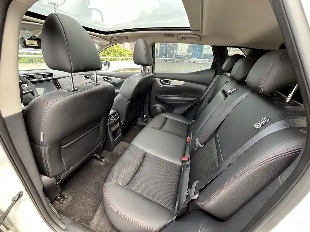 Nissan Qashqai — миниатюра 7
