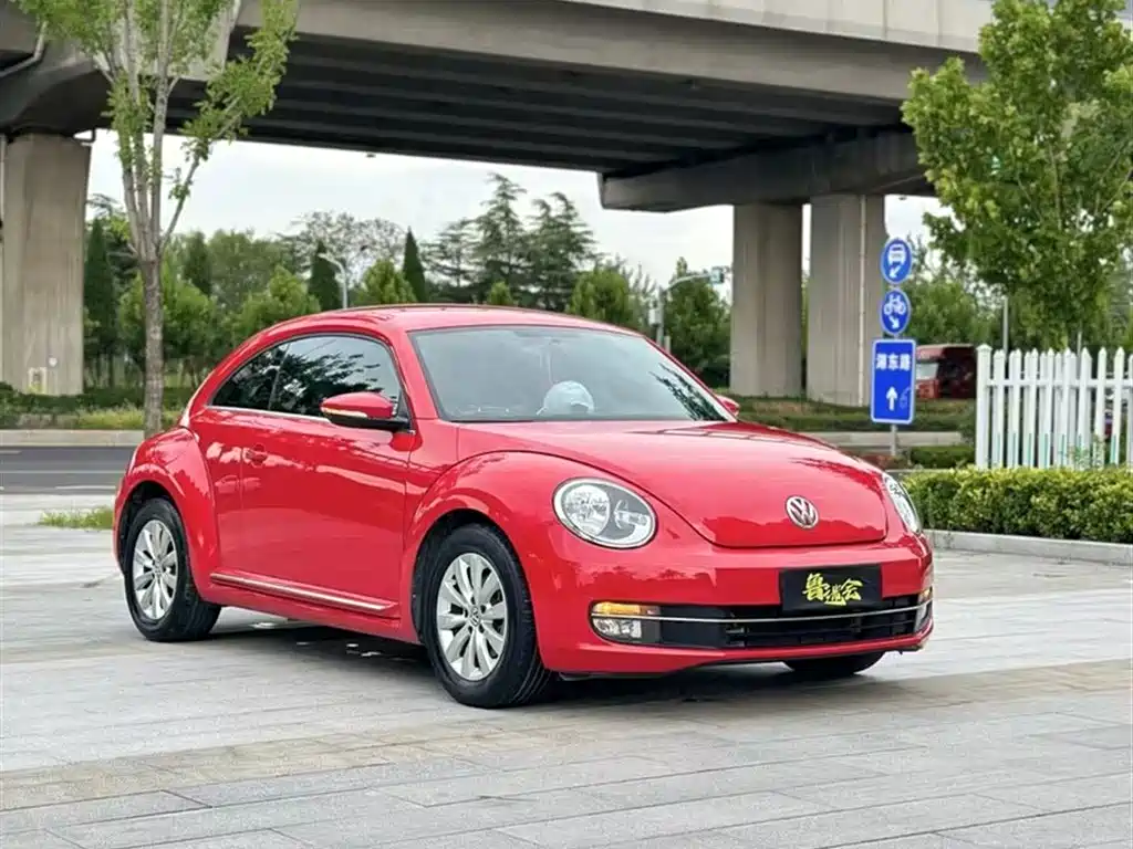 VOLKSWAGEN BEETLE