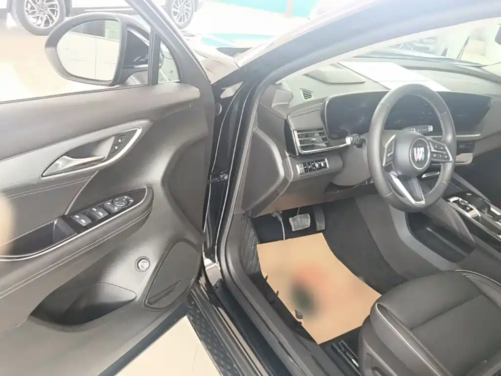Buick Envision Plus — миниатюра 16