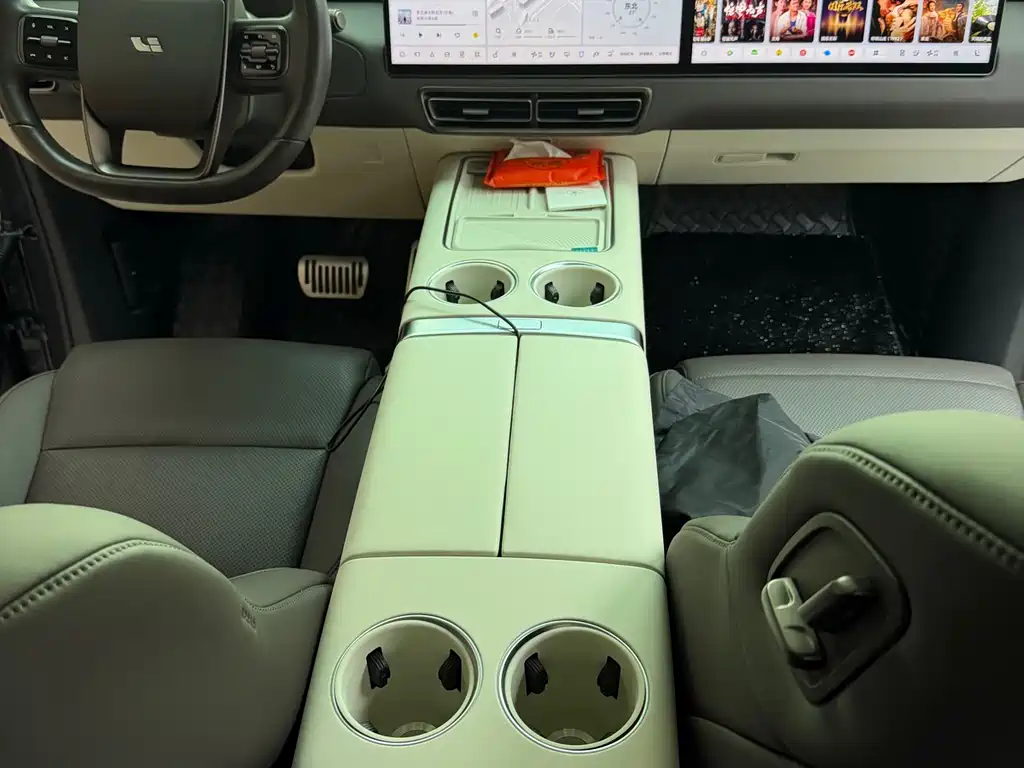 Li Auto MEGA 2024 Ultra
