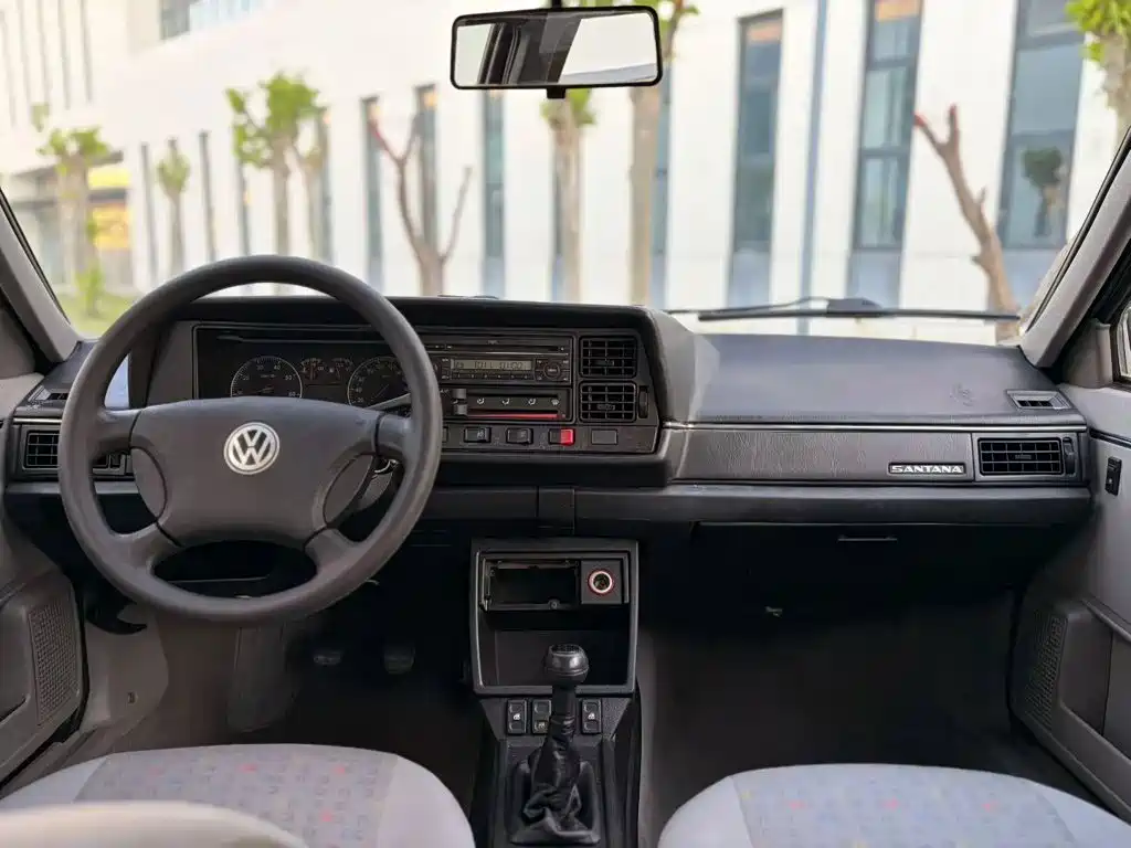Volkswagen Santana Classic — миниатюра 6