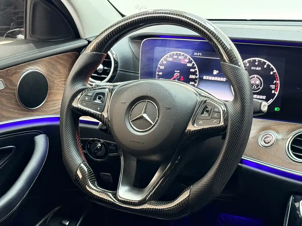Mercedes-Benz E-Class — миниатюра 12