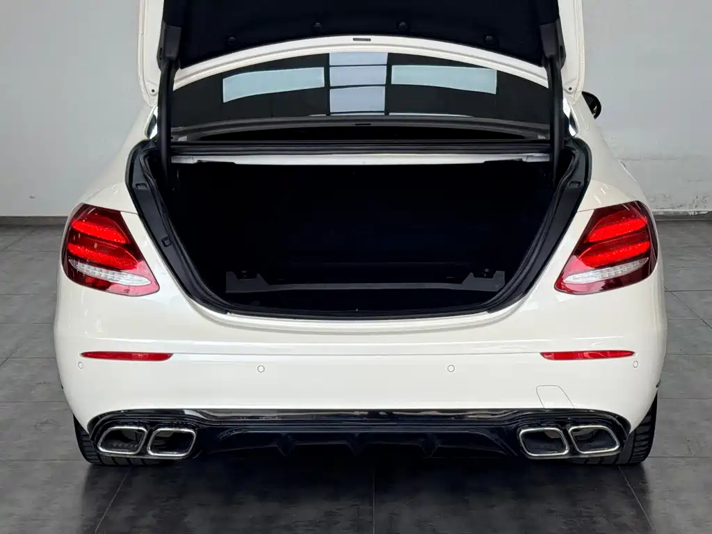 Mercedes-Benz E-Class — миниатюра 19