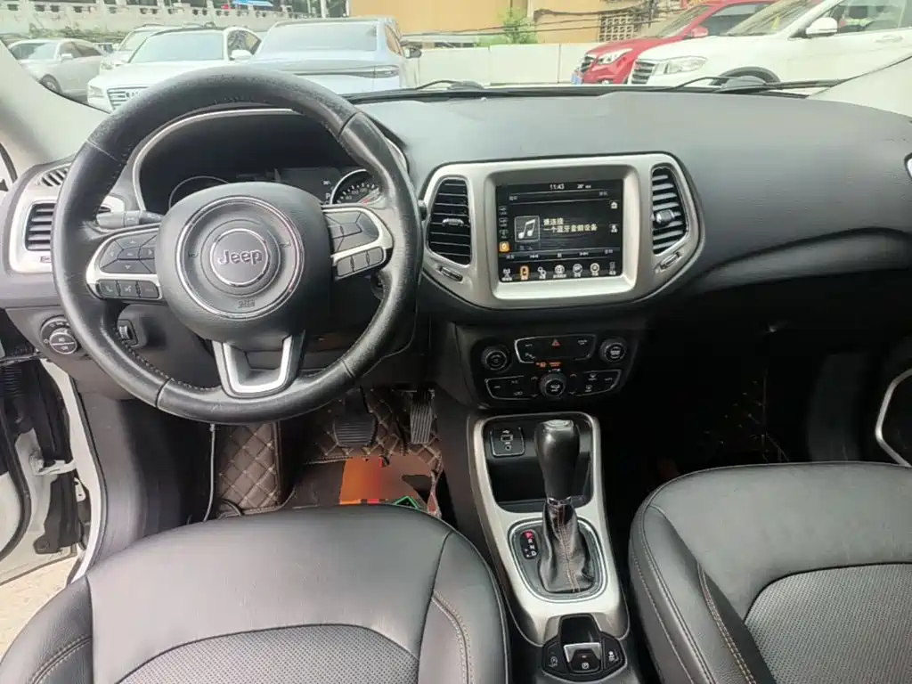 Jeep Compass — миниатюра 10