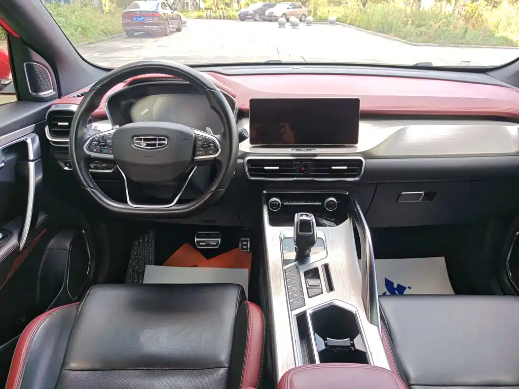Geely Binyue — миниатюра 9