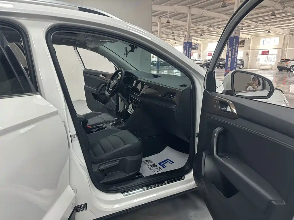 Volkswagen Tharu — миниатюра 13