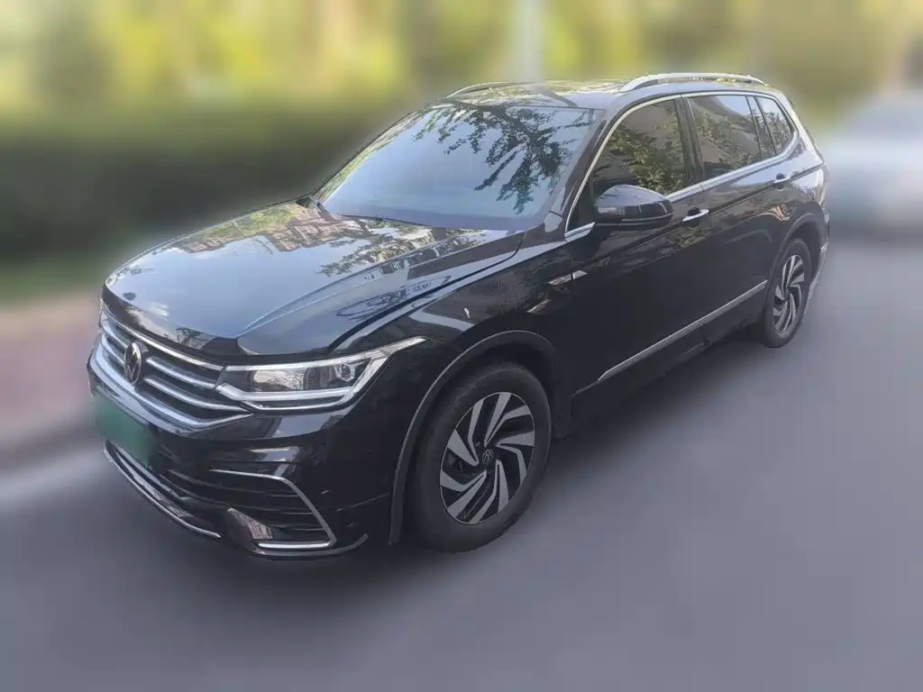 Volkswagen Tiguan L — миниатюра 2