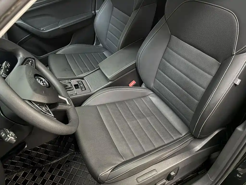 Skoda Superb — миниатюра 10