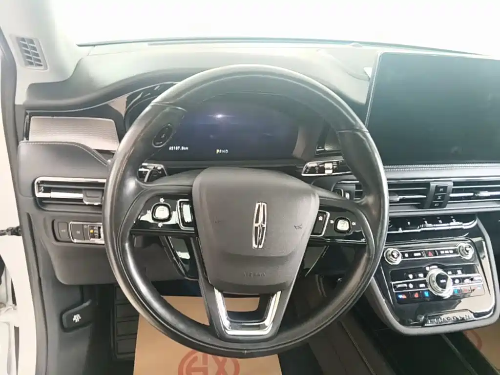 Lincoln Corsair — миниатюра 11