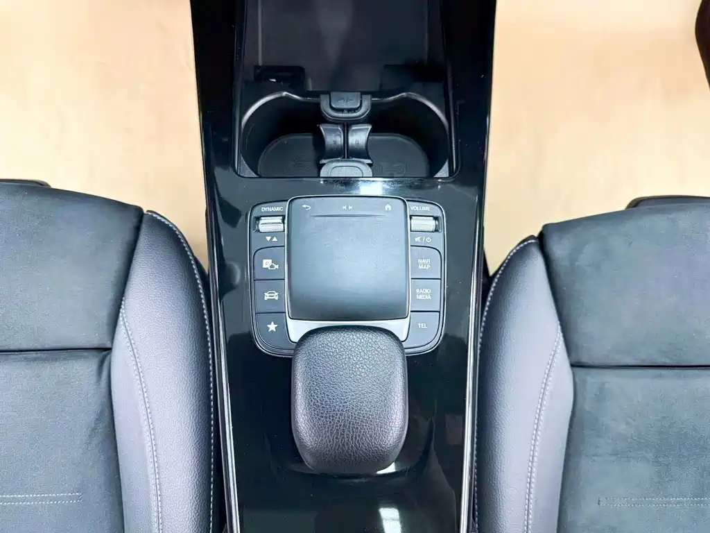 Mercedes-Benz A-Class — миниатюра 18