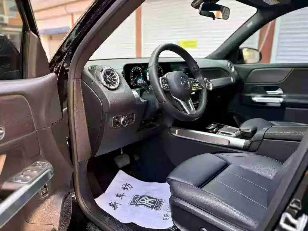 Mercedes-Benz GLB — миниатюра 4