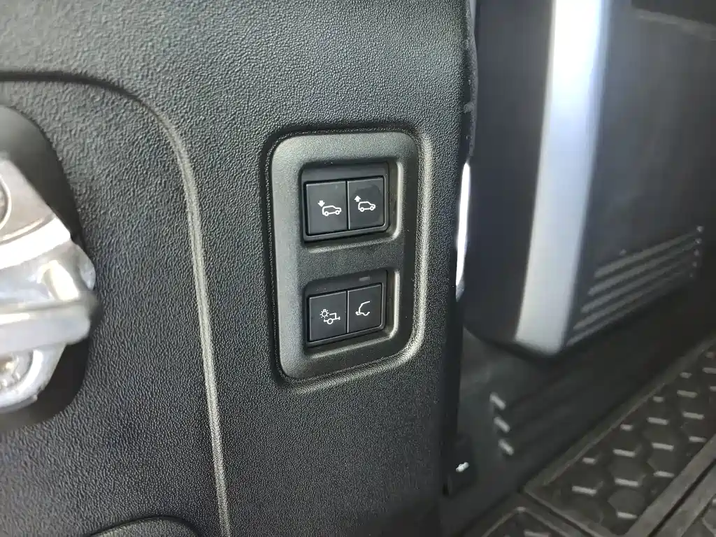 Land Rover Defender — миниатюра 13