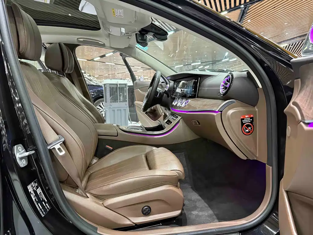 Mercedes-Benz E-Class — миниатюра 13