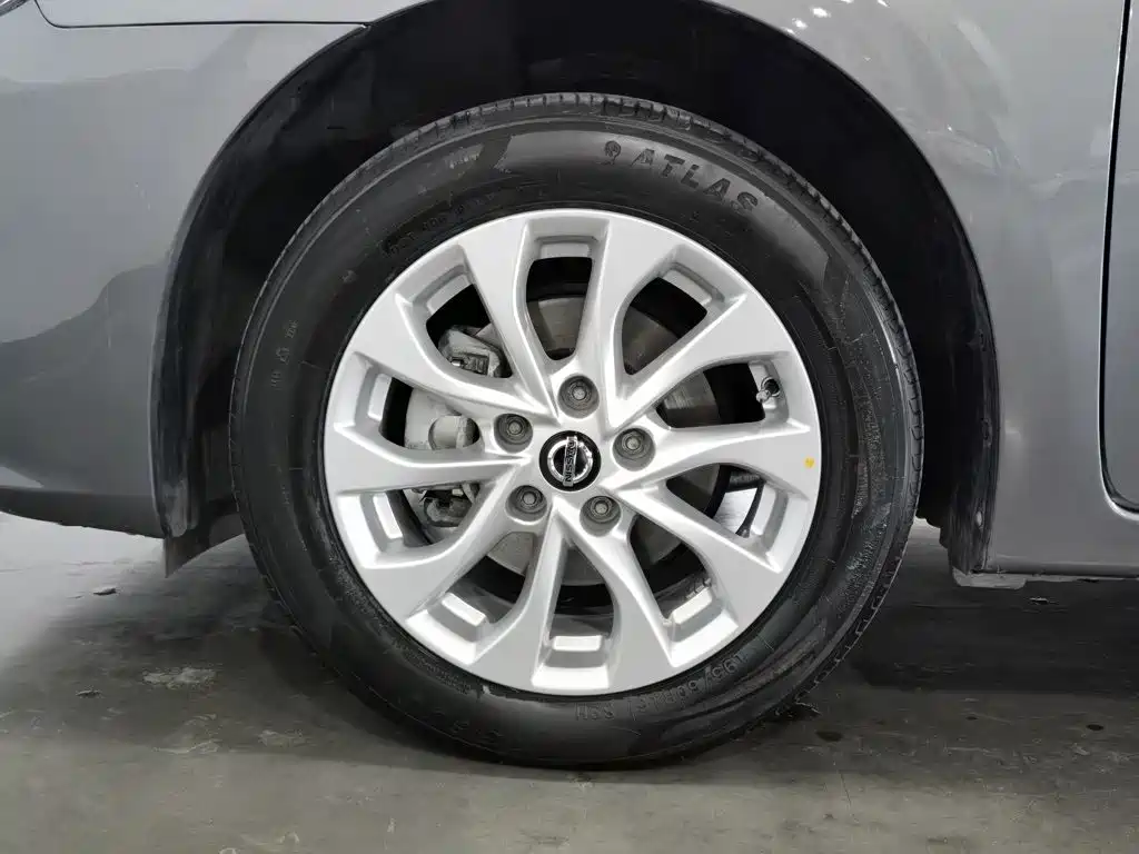 Nissan Sylphy — миниатюра 17