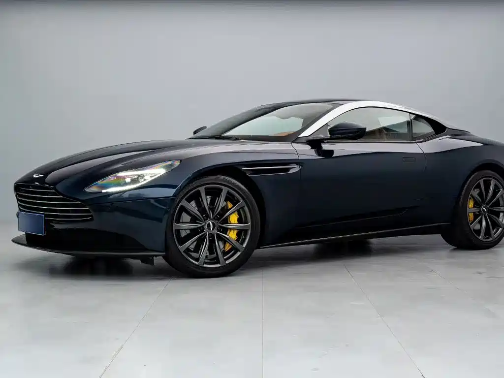 ASTON MARTIN DB11