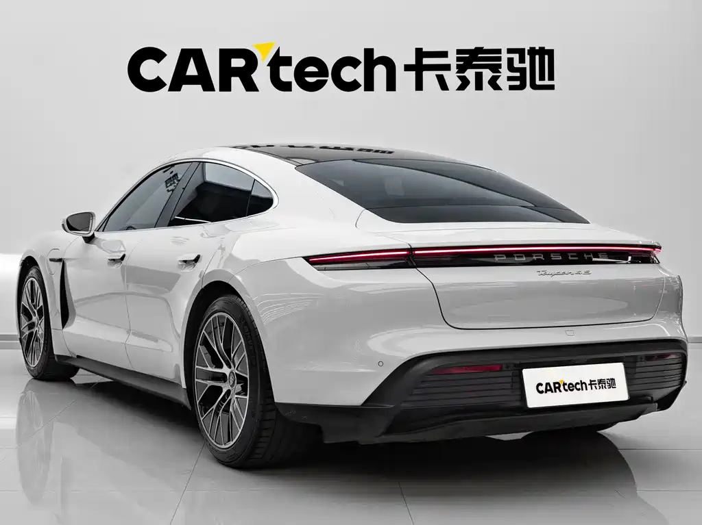 Porsche Taycan — миниатюра 5
