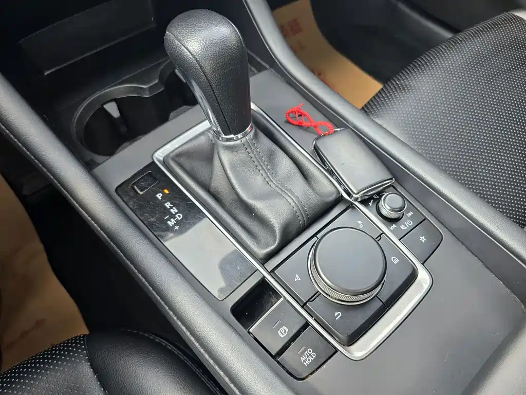 Mazda 3 Axela — миниатюра 12