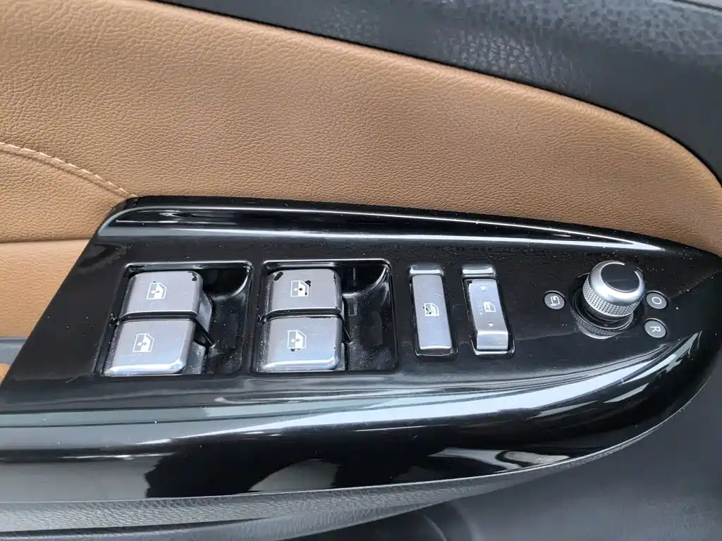 Changan CS95 — миниатюра 9