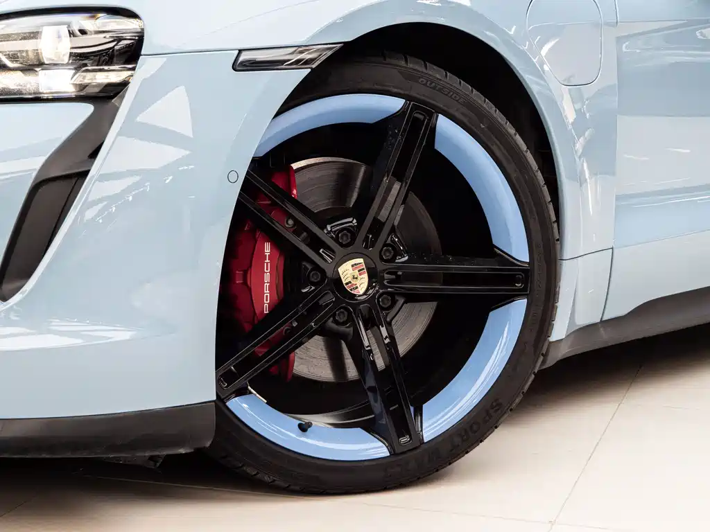 Porsche Taycan — миниатюра 12