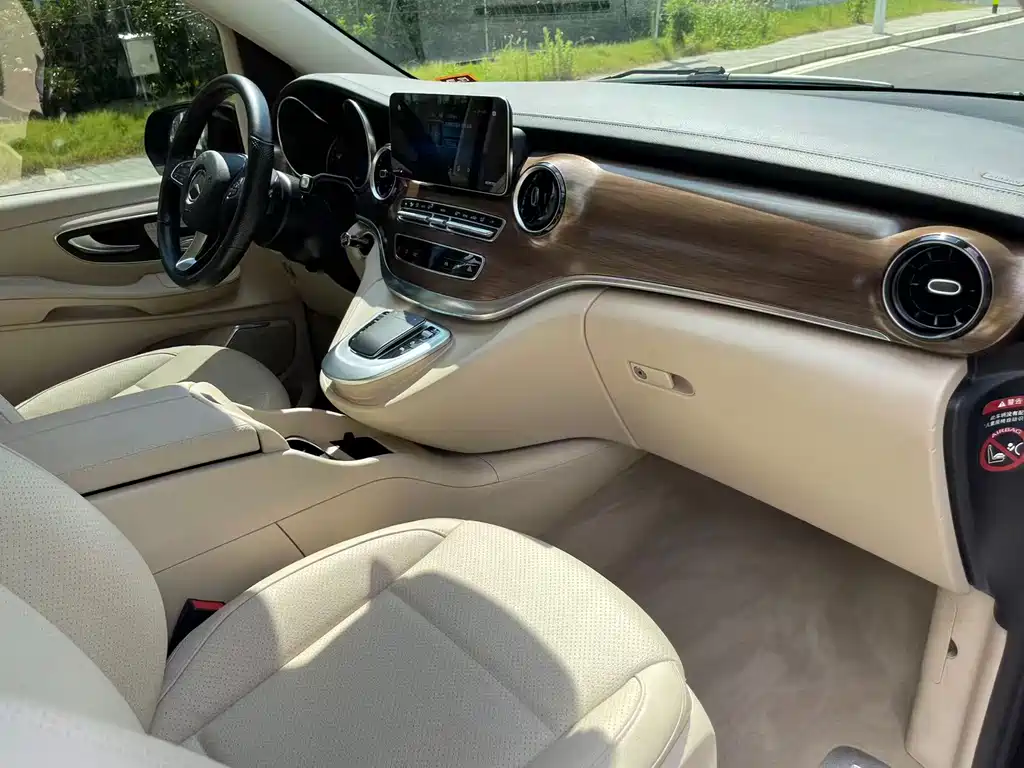 MERCEDES-BENZ V CLASS