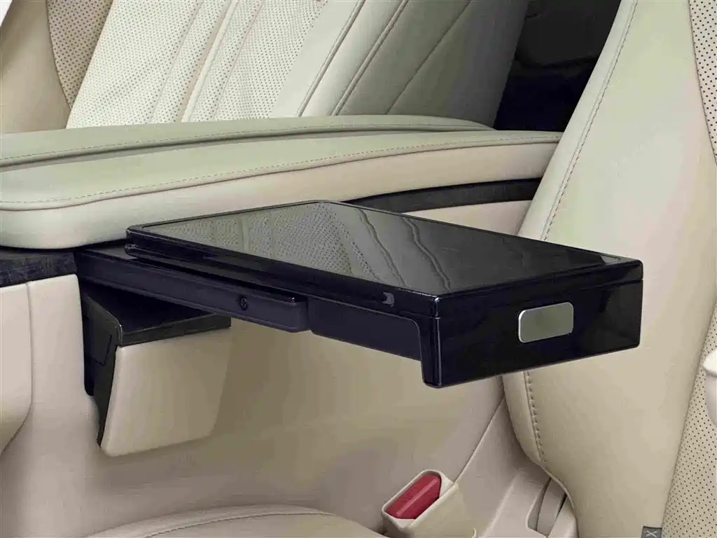 Toyota Alphard — миниатюра 15