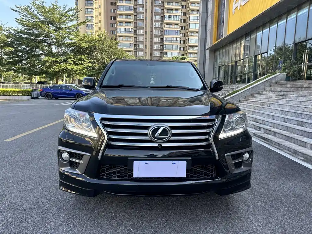 Lexus LX — миниатюра 2