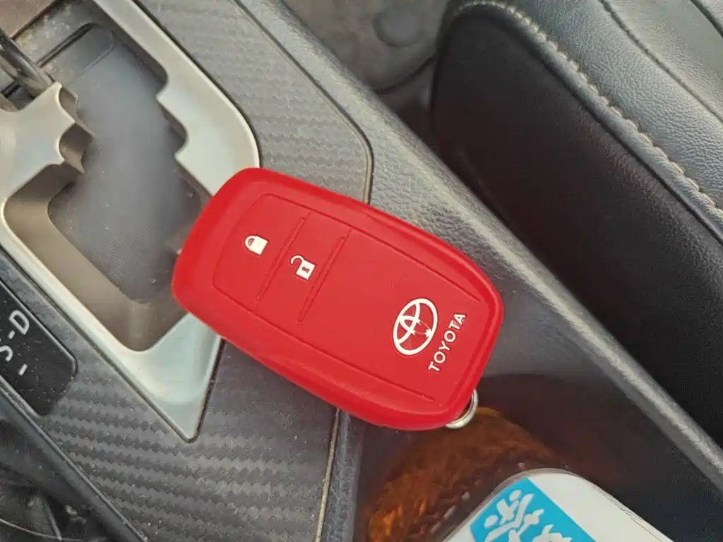 Toyota RAV4 — миниатюра 9