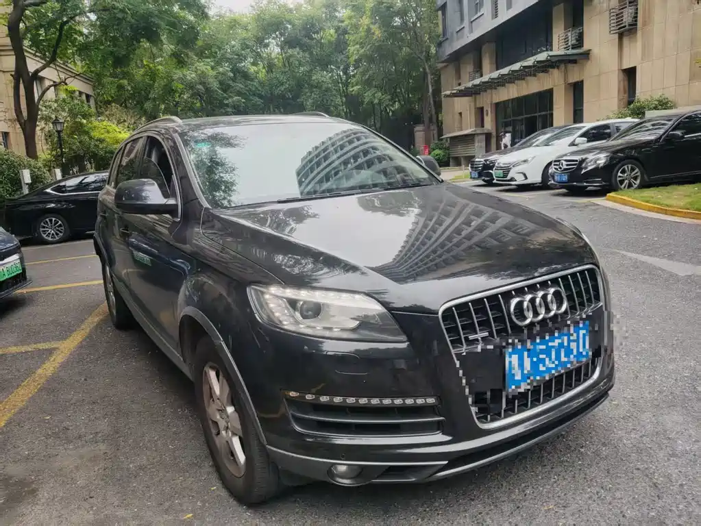 Audi Q7 — миниатюра 3