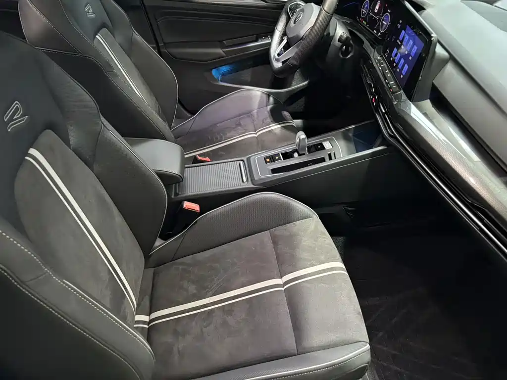 Volkswagen Golf — миниатюра 8