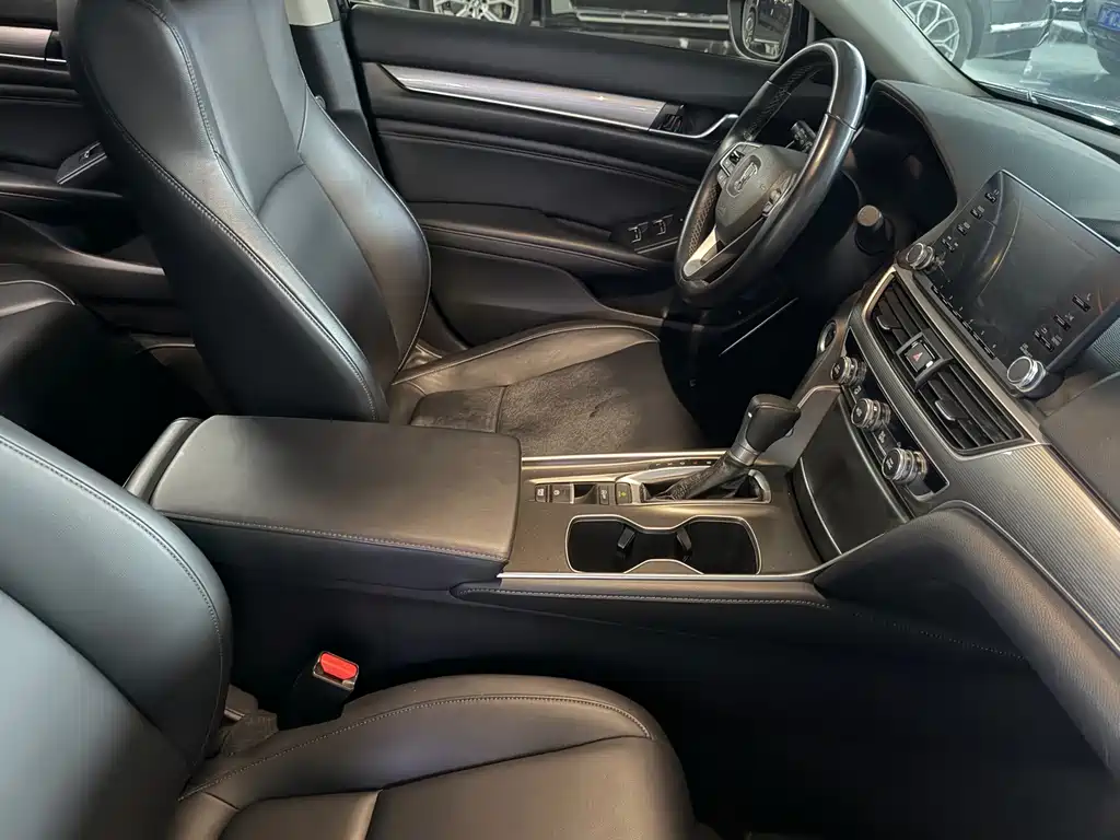 Honda Accord — миниатюра 16