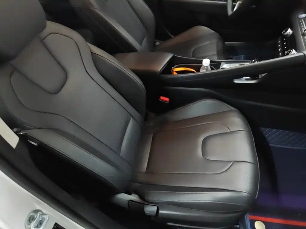 Hyundai Elantra — миниатюра 25