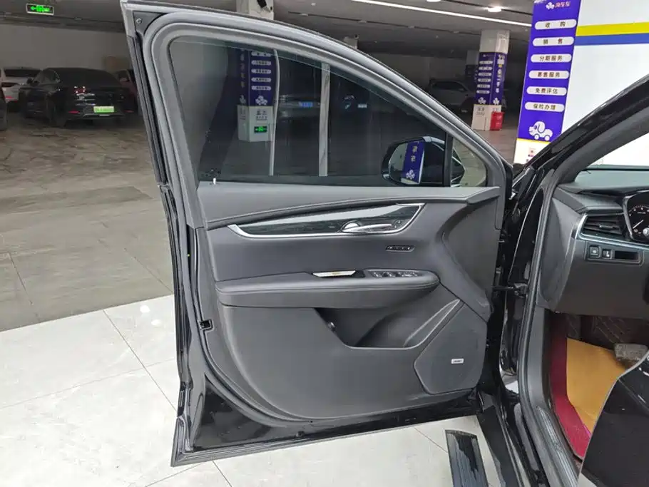 Cadillac XT5 — миниатюра 7