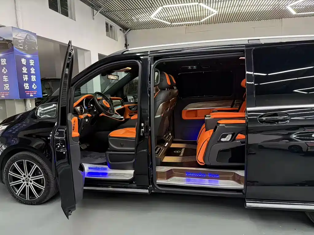 Mercedes-Benz V-Class — миниатюра 7