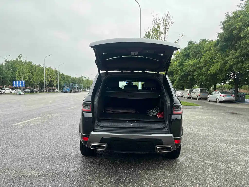 Land Rover Sport PHEV — миниатюра 17