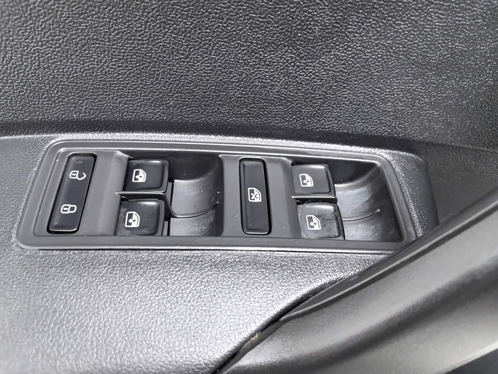 Volkswagen Santana 1.5 л 2022 г. Белый, пробег 30000 км