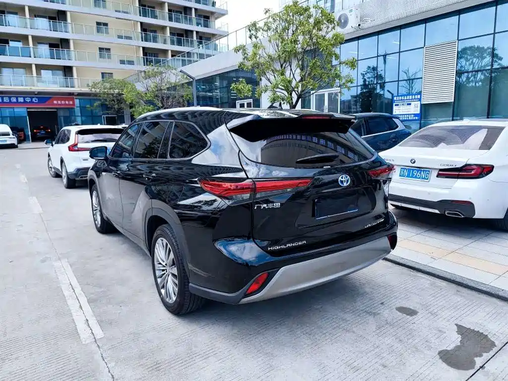 Toyota Highlander — миниатюра 9